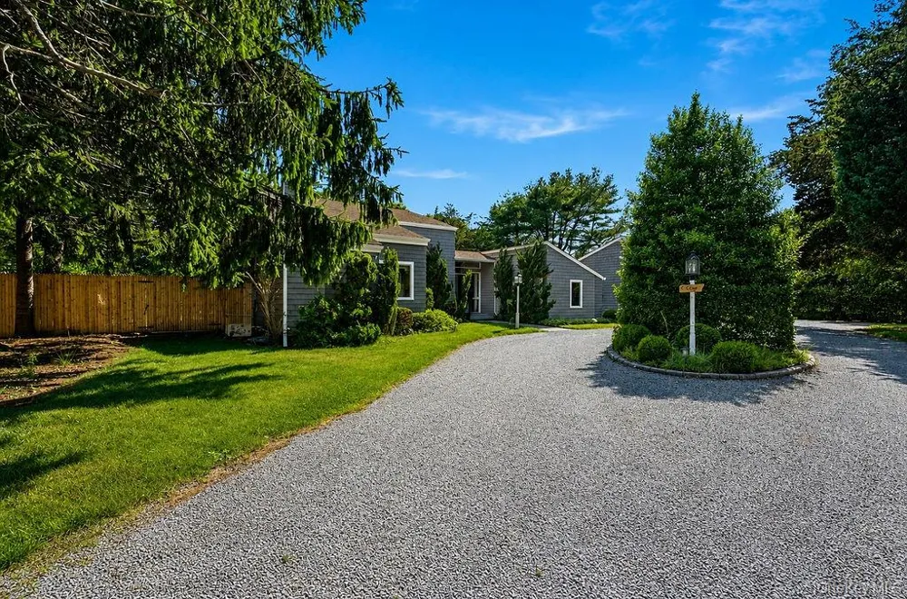 7 Tuthill Lane Remsenburg, NY 11960