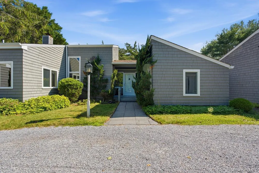 7 Tuthill Lane Remsenburg, NY 11960