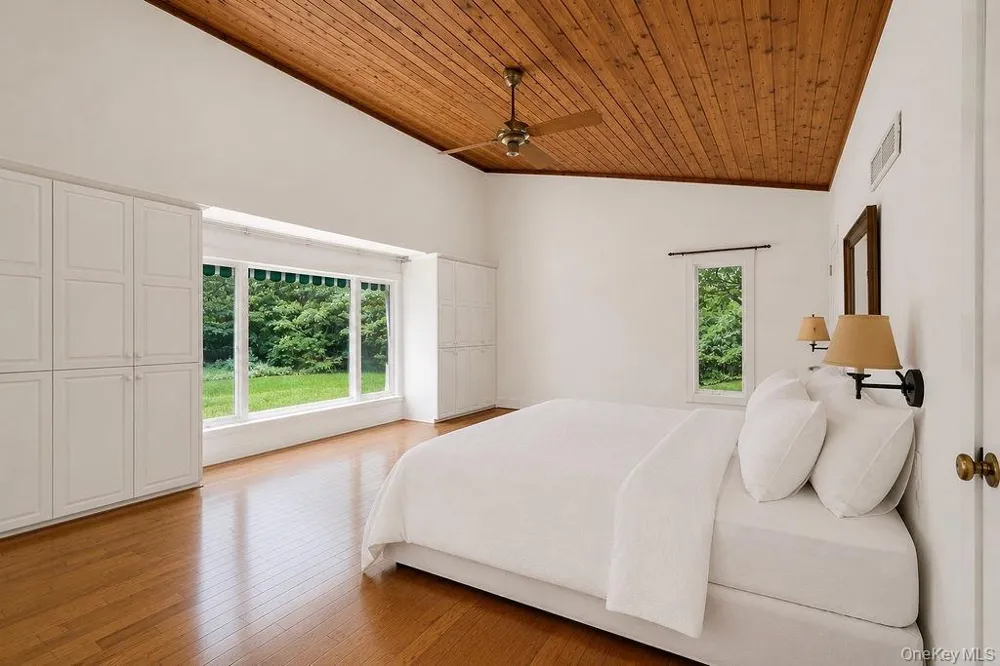 7 Tuthill Lane Remsenburg, NY 11960