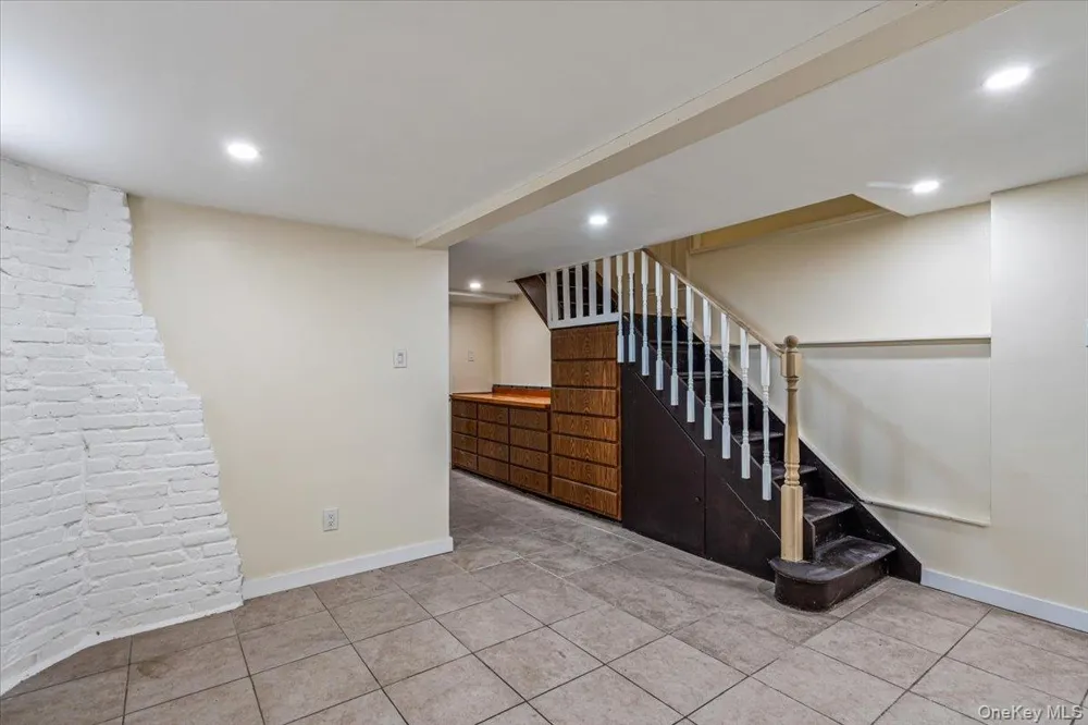 6134 Parsons Boulevard Fresh Meadows, NY 11365