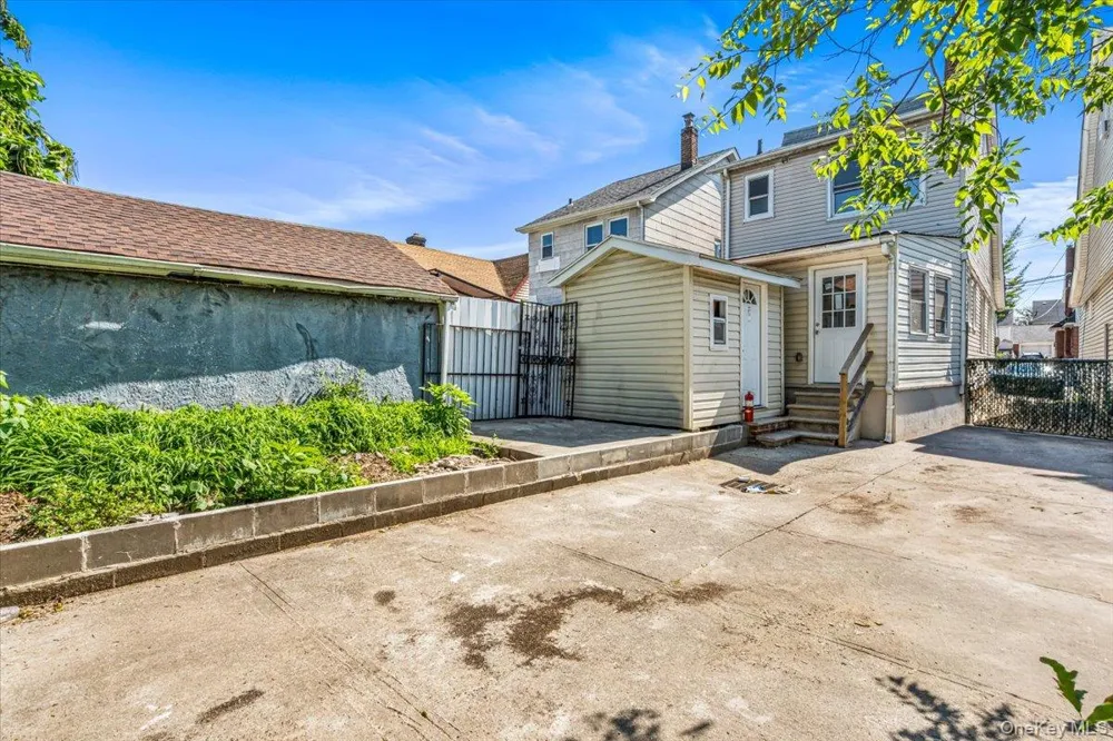 6134 Parsons Boulevard Fresh Meadows, NY 11365