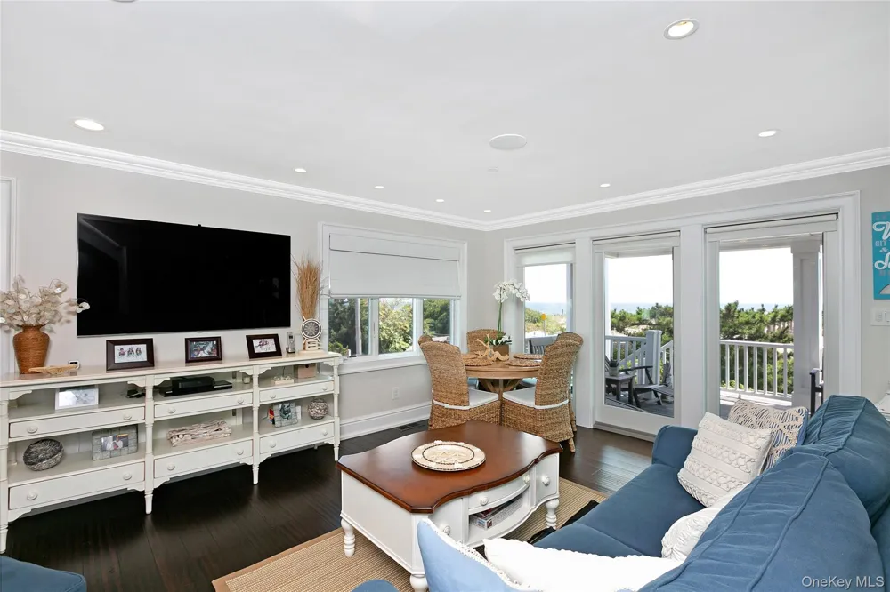 879 Oceanfront Long Beach, NY 11561