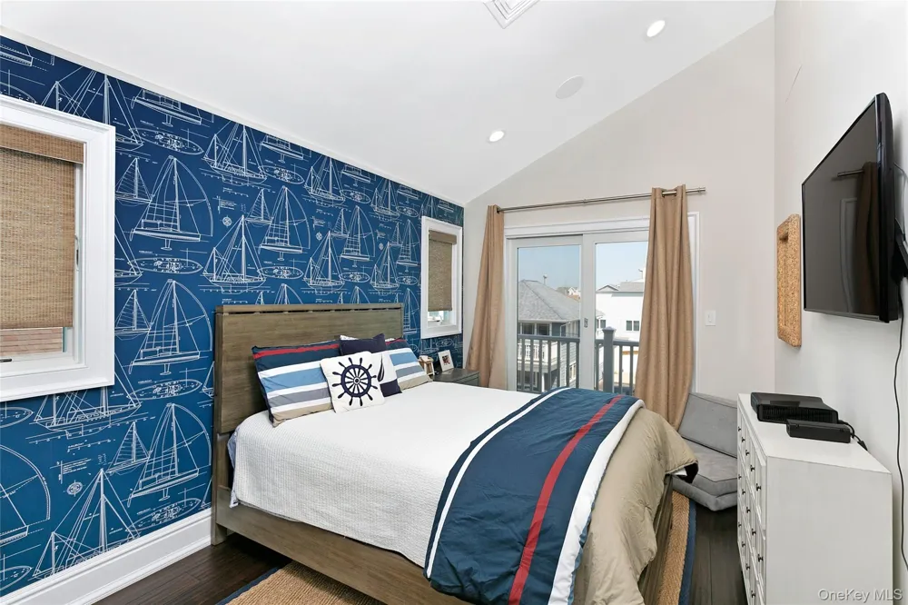 879 Oceanfront Long Beach, NY 11561
