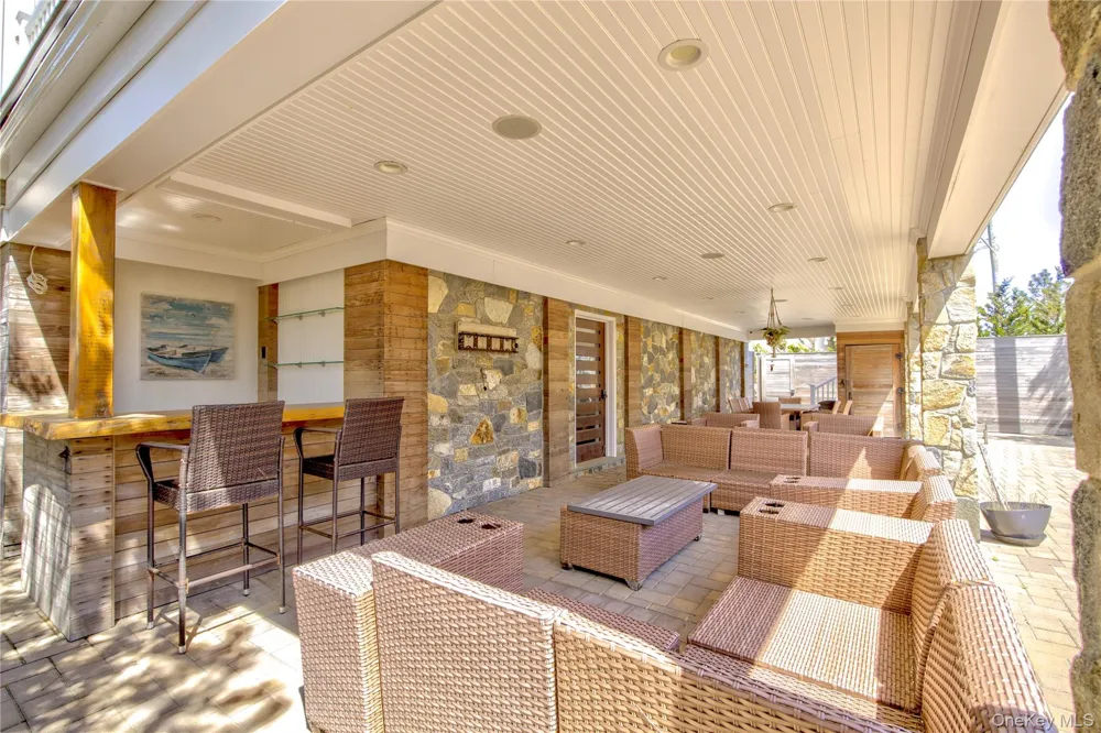 879 Oceanfront Long Beach, NY 11561