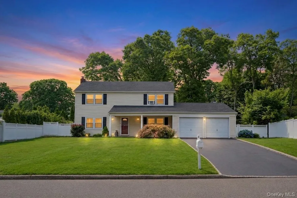 4 Beaverdale Lane Stony Brook, NY 11790