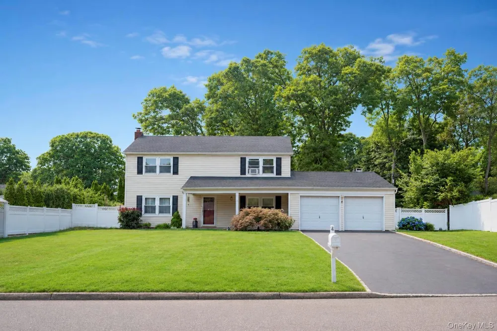 4 Beaverdale Lane Stony Brook, NY 11790