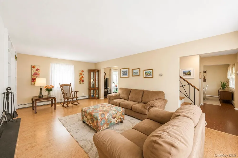 4 Beaverdale Lane Stony Brook, NY 11790