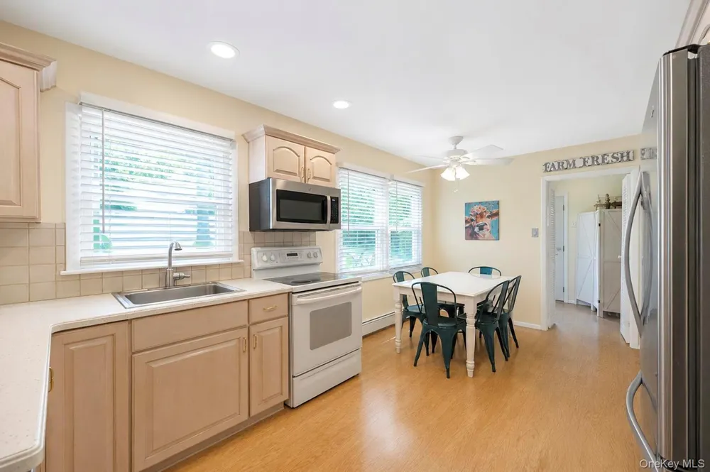 4 Beaverdale Lane Stony Brook, NY 11790