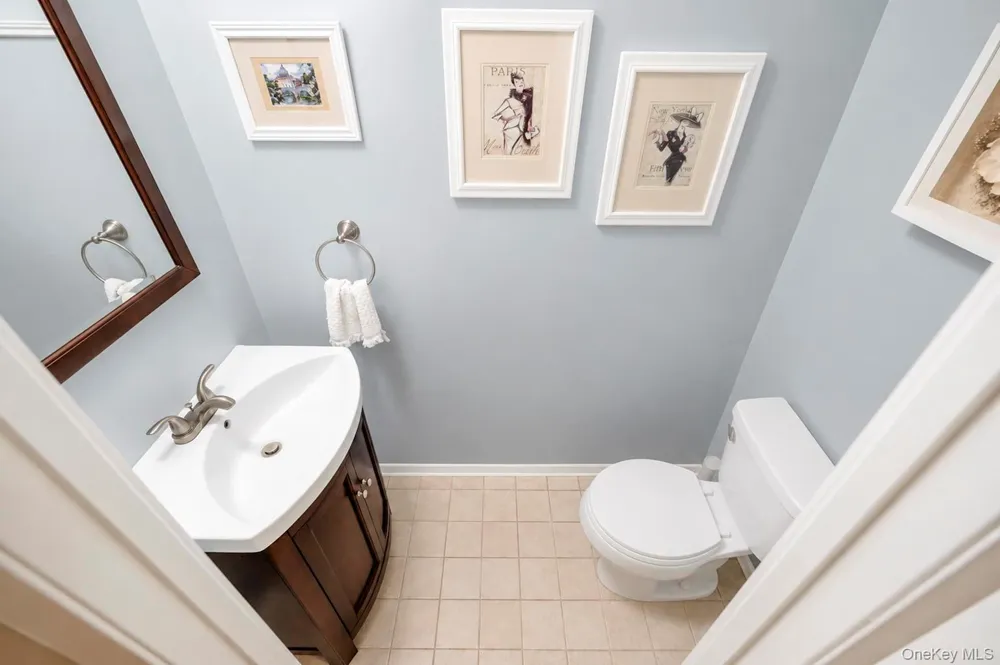 4 Beaverdale Lane Stony Brook, NY 11790