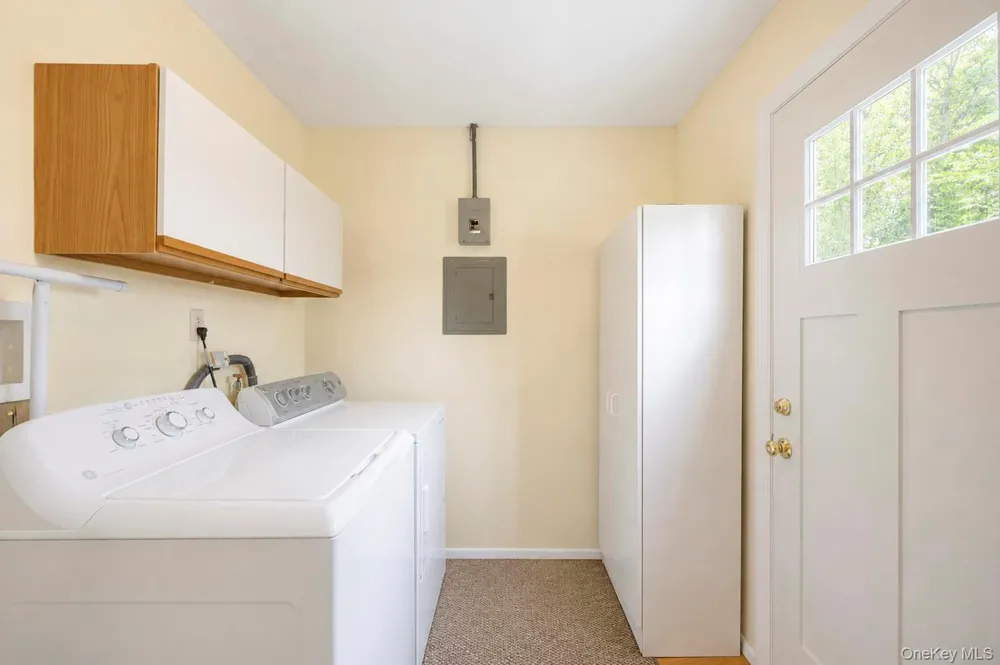 4 Beaverdale Lane Stony Brook, NY 11790