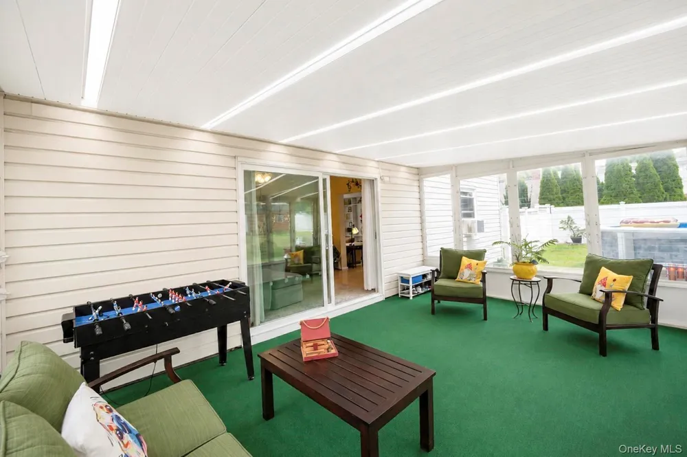 4 Beaverdale Lane Stony Brook, NY 11790