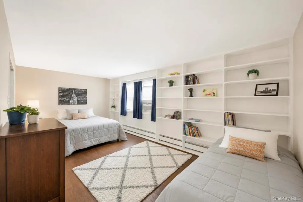 4 Beaverdale Lane Stony Brook, NY 11790