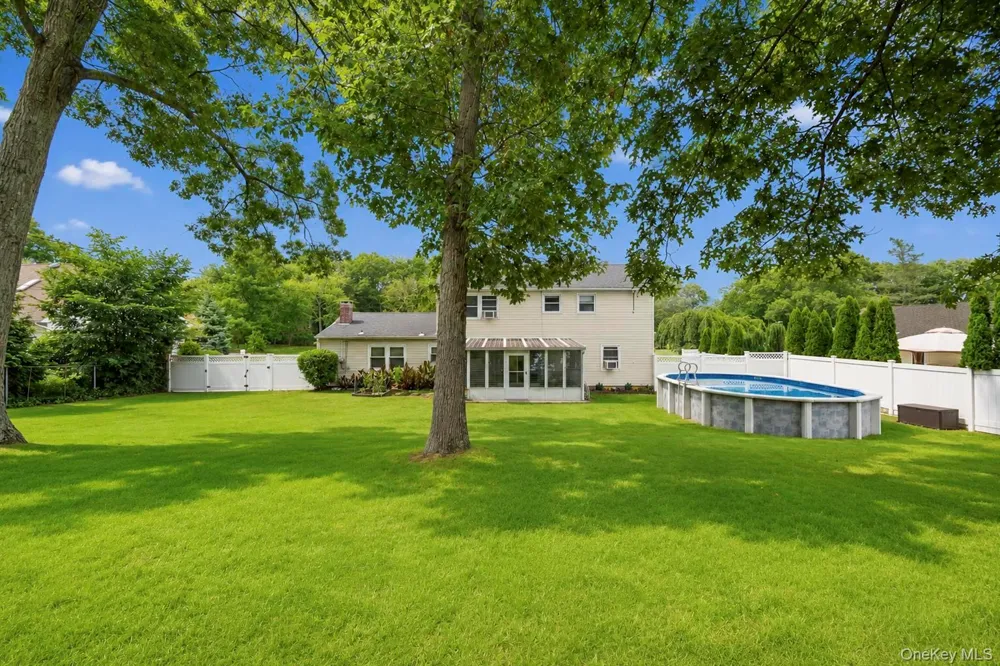 4 Beaverdale Lane Stony Brook, NY 11790