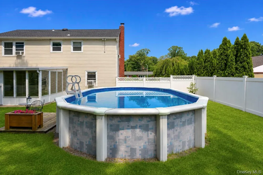 4 Beaverdale Lane Stony Brook, NY 11790