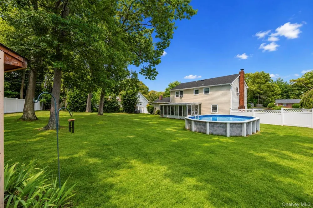 4 Beaverdale Lane Stony Brook, NY 11790