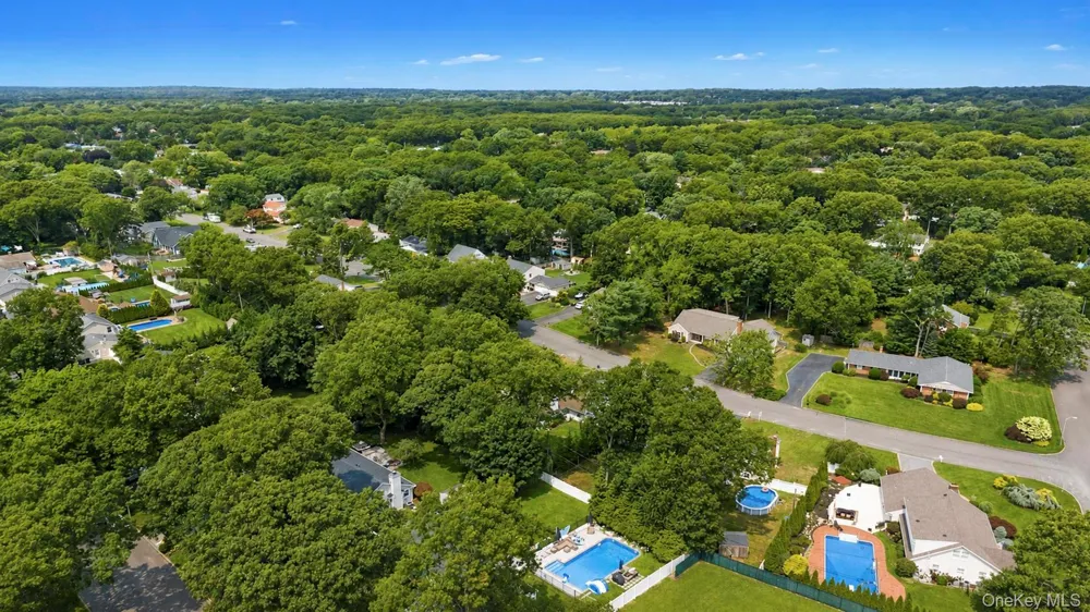4 Beaverdale Lane Stony Brook, NY 11790