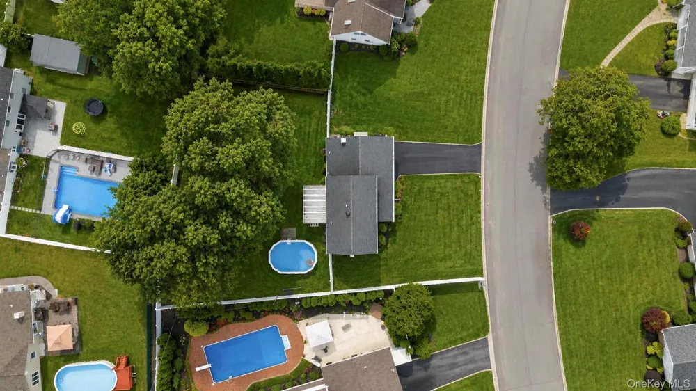 4 Beaverdale Lane Stony Brook, NY 11790