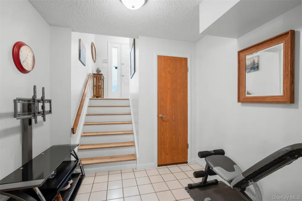 59 Chester Lane Nanuet, NY 10954