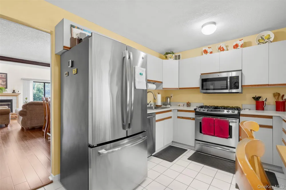 59 Chester Lane Nanuet, NY 10954