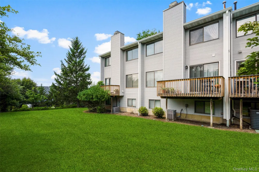 59 Chester Lane Nanuet, NY 10954