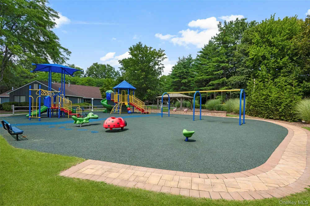 59 Chester Lane Nanuet, NY 10954