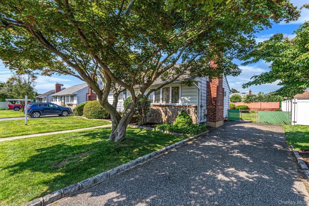 177 10th Street Bethpage, NY 11714