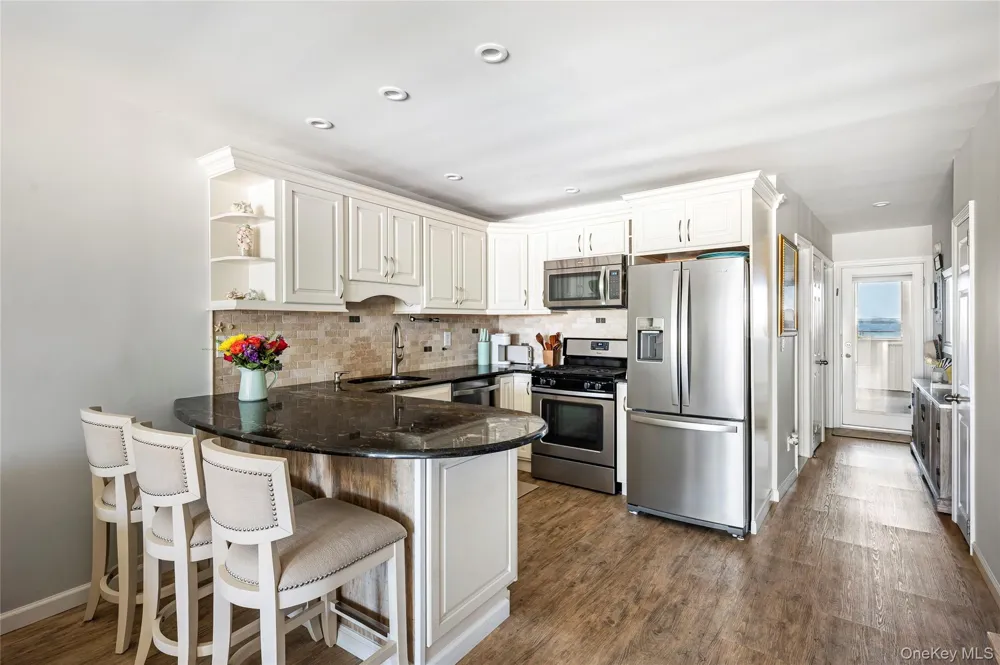 585 Dune #A18 Westhampton, NY 11977