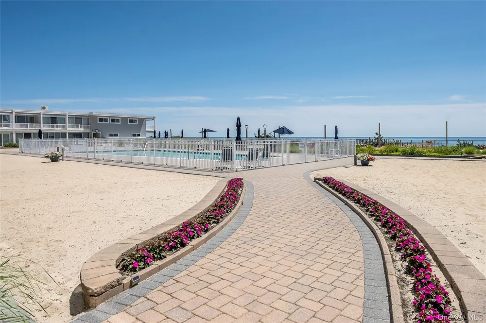585 Dune #A18 Westhampton, NY 11977