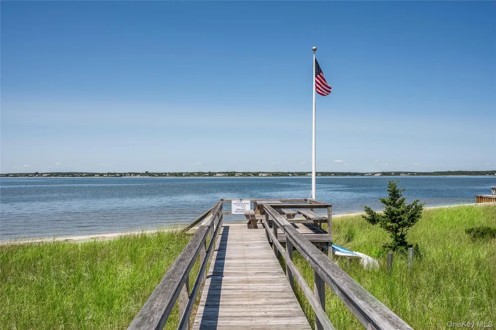 585 Dune #A18 Westhampton, NY 11977