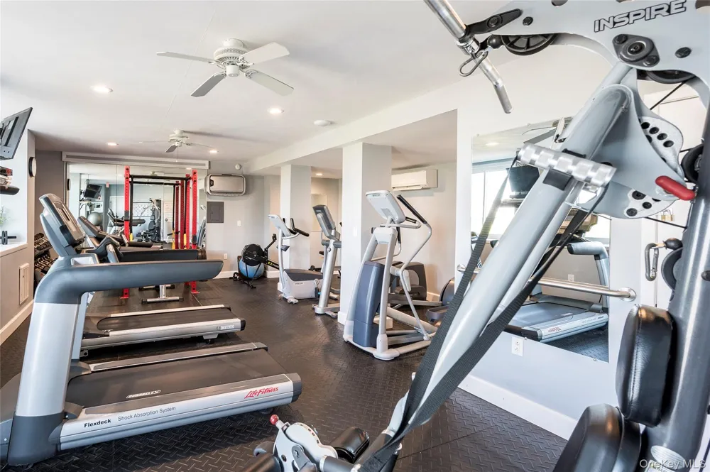 585 Dune #A18 Westhampton, NY 11977
