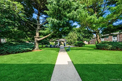2449F Union Boulevard #9B