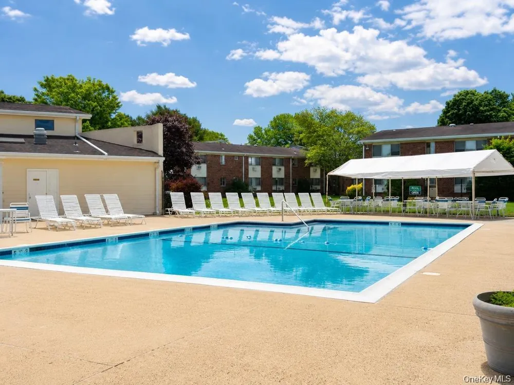 2449F Union Boulevard #9B Islip, NY 11751