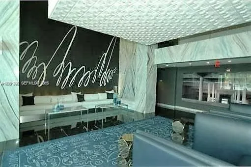 335 S Biscayne Blvd #1810 Miami, FL 33131