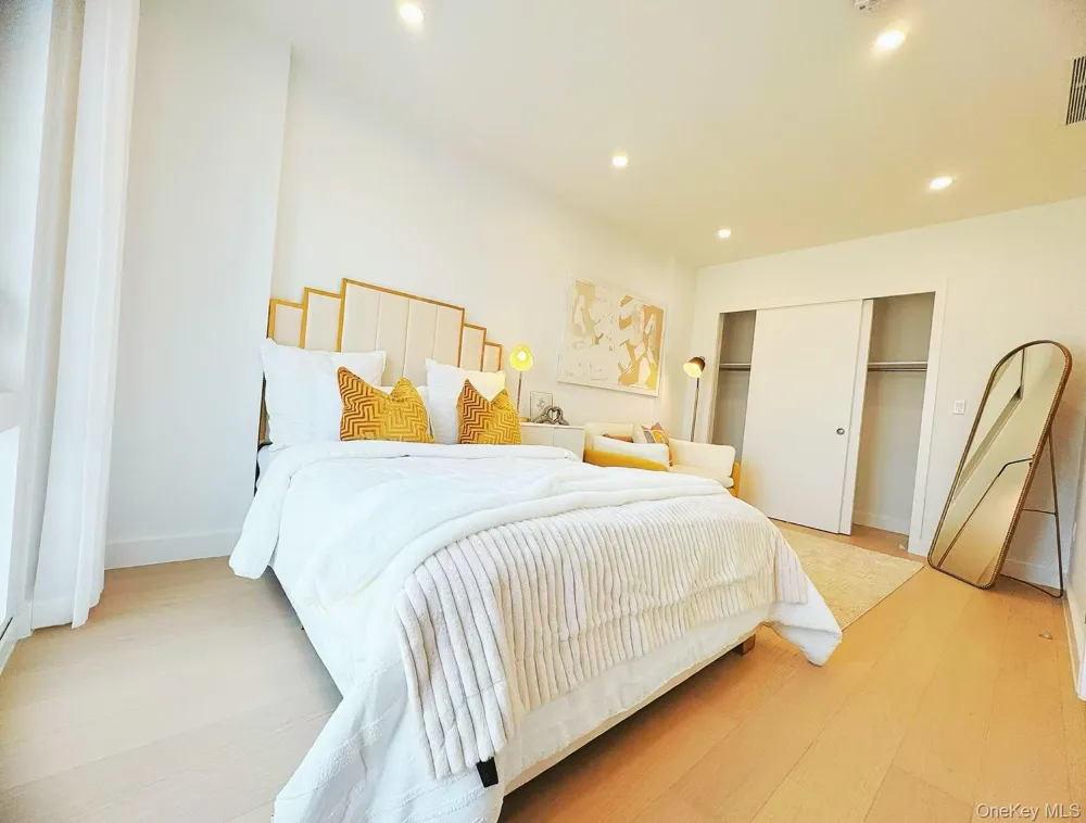 150-02 Northern Boulevard #5B Flushing, NY 11354