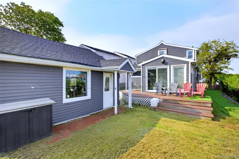 16 Dewey Street E East Rockaway, NY 11518