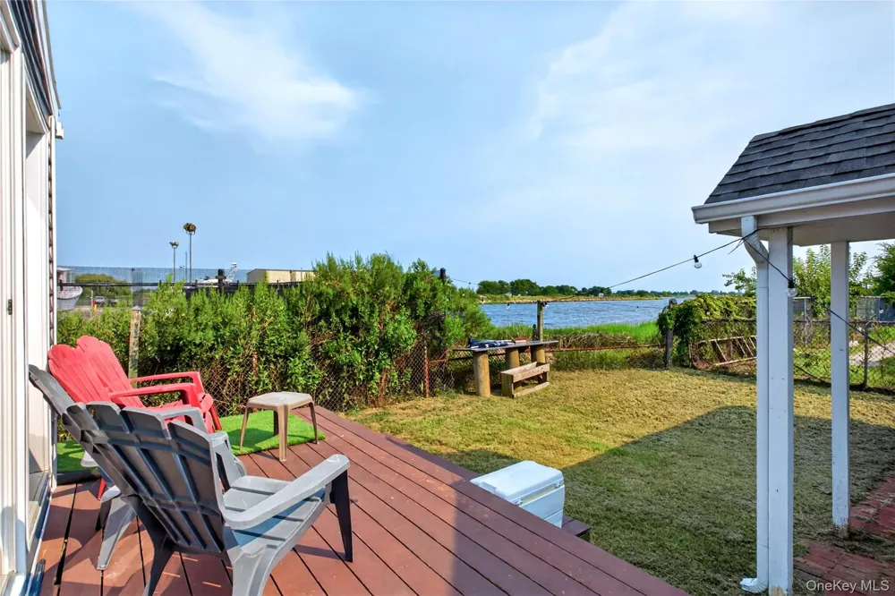 16 Dewey Street E East Rockaway, NY 11518