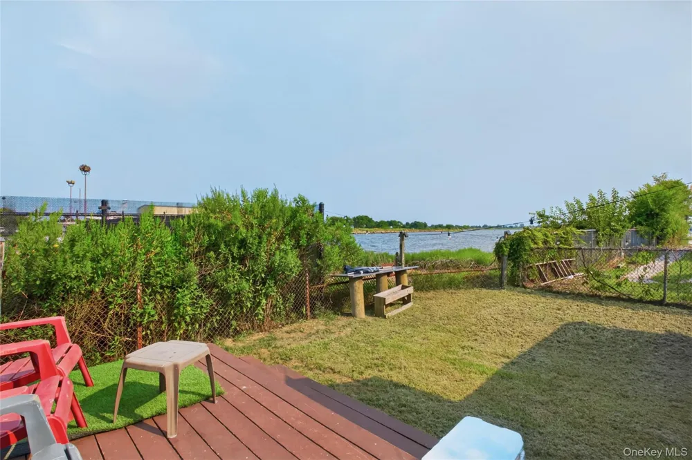 16 Dewey Street E East Rockaway, NY 11518