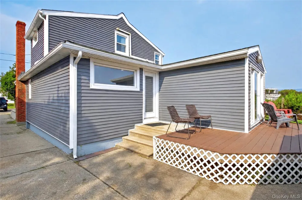 16 Dewey Street E East Rockaway, NY 11518