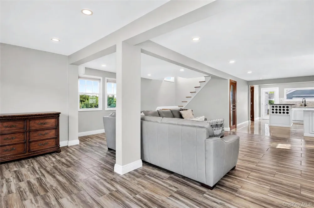 16 Dewey Street E East Rockaway, NY 11518