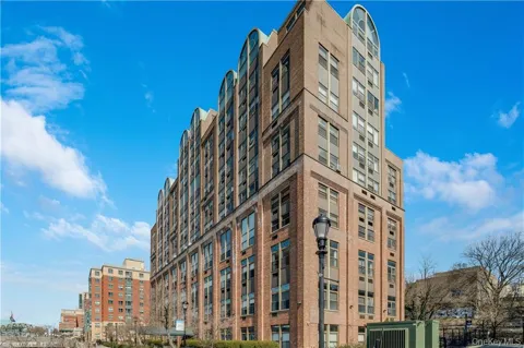 23 Water Grant Street #8I