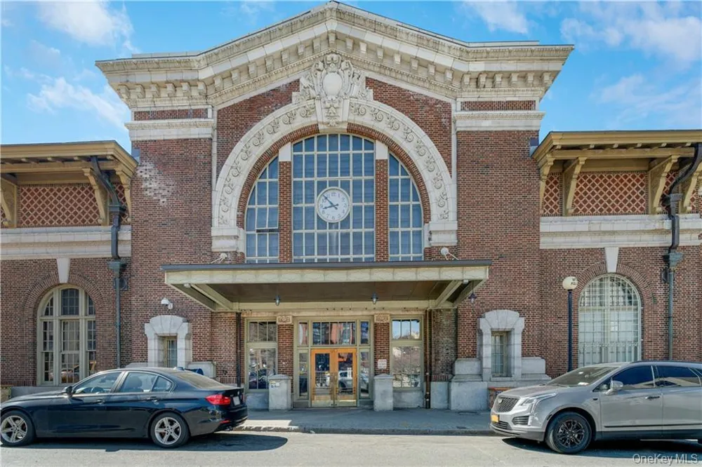 23 Water Grant Street #8I Yonkers, NY 10701
