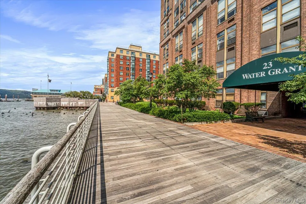 23 Water Grant Street #8I Yonkers, NY 10701