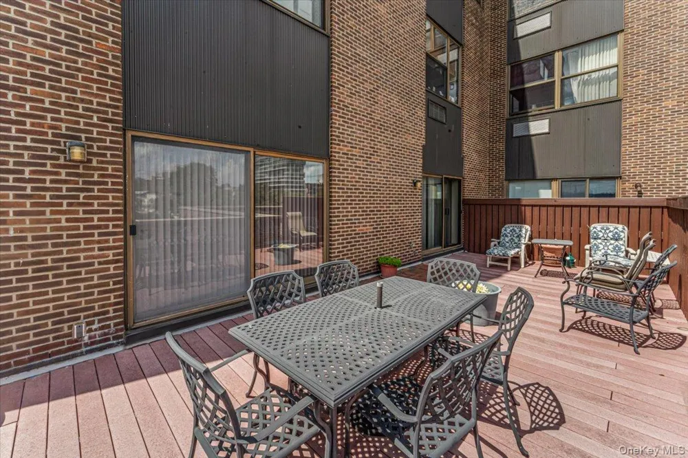 23 Water Grant Street #8I Yonkers, NY 10701