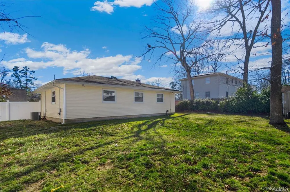 117 main Avenue Mastic, NY 11950