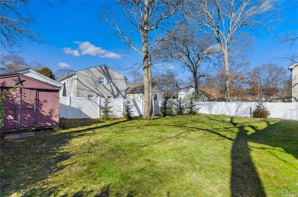 117 main Avenue Mastic, NY 11950