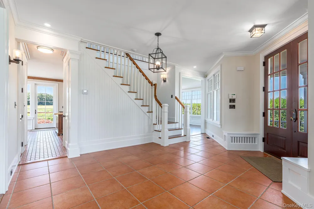 118 Peconic Bay Boulevard Aquebogue, NY 11931