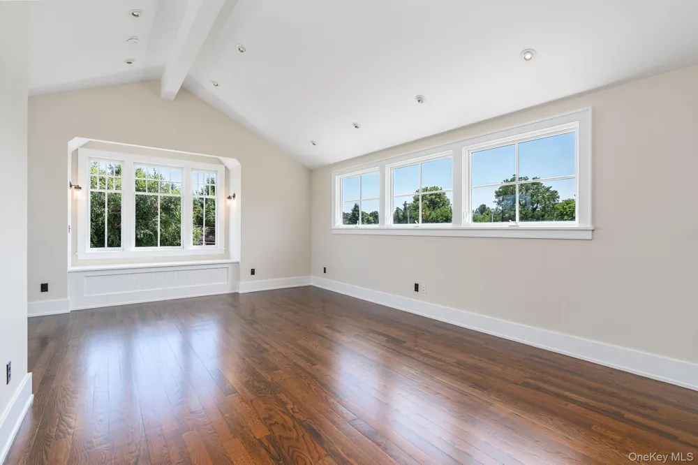118 Peconic Bay Boulevard Aquebogue, NY 11931