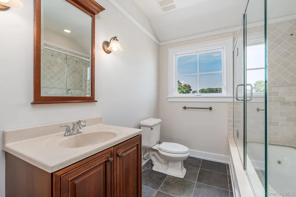 118 Peconic Bay Boulevard Aquebogue, NY 11931