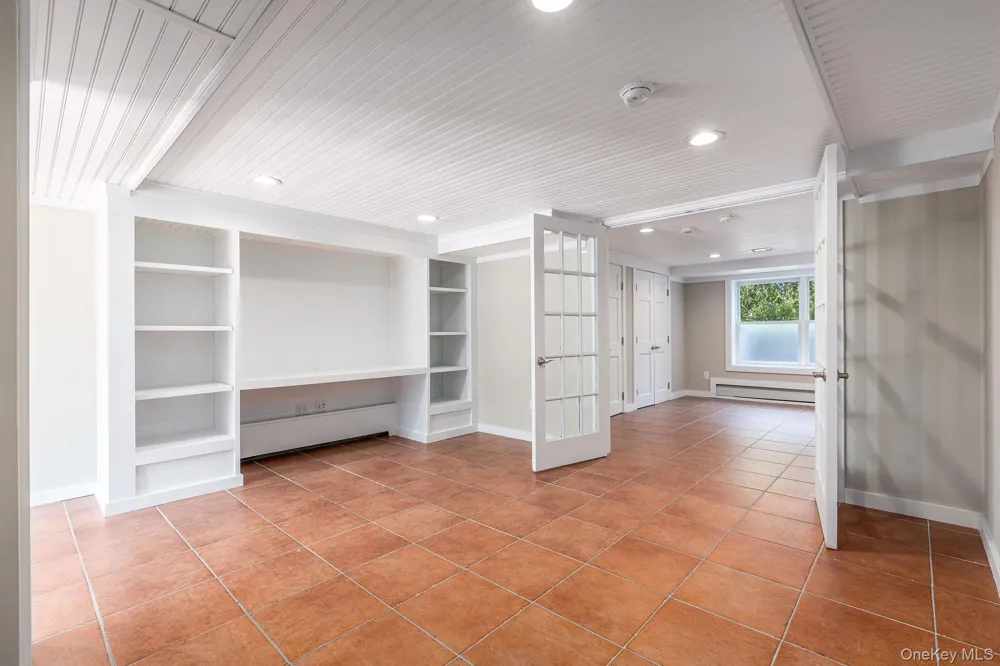 118 Peconic Bay Boulevard Aquebogue, NY 11931