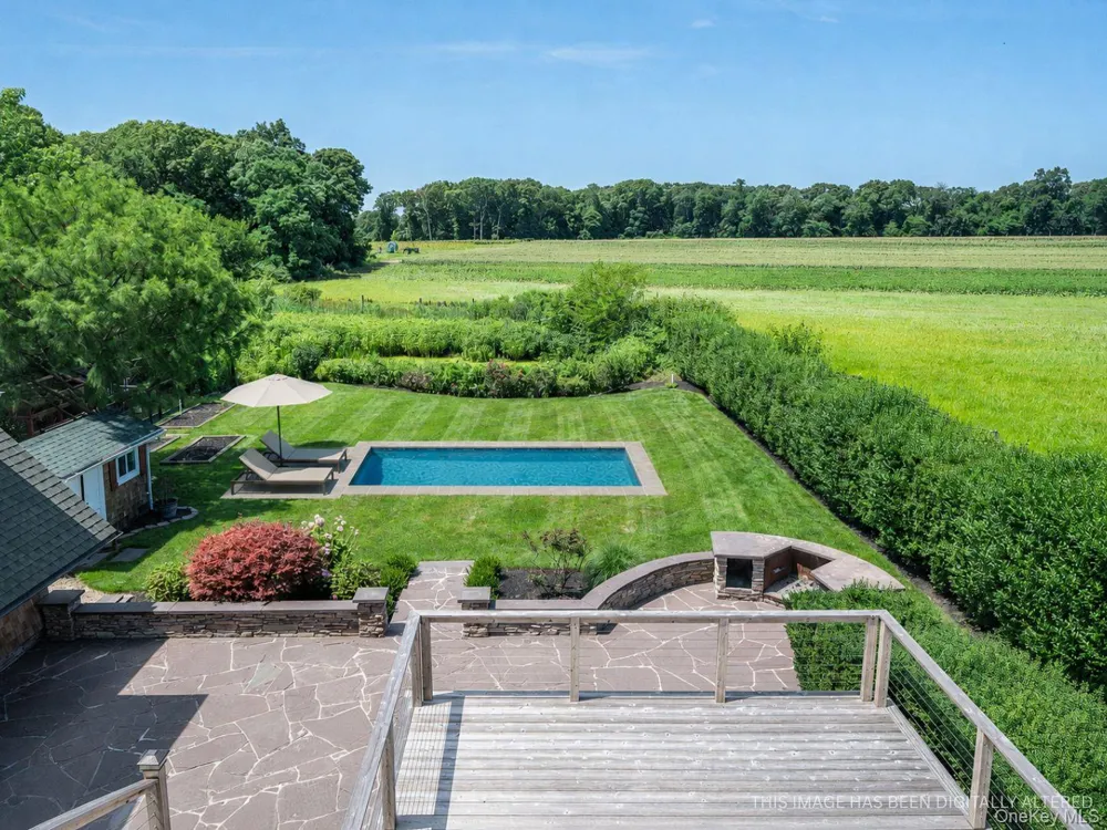 118 Peconic Bay Boulevard Aquebogue, NY 11931